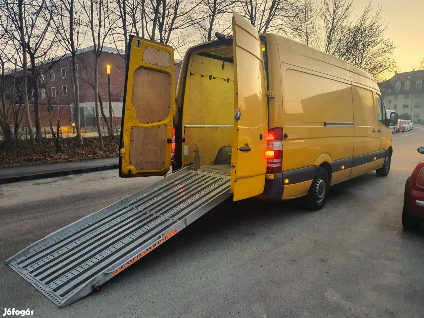 Lehajtható Rámpa - 500 Kg terhelés! Sprinter Crafter Vito Iveco Ducato