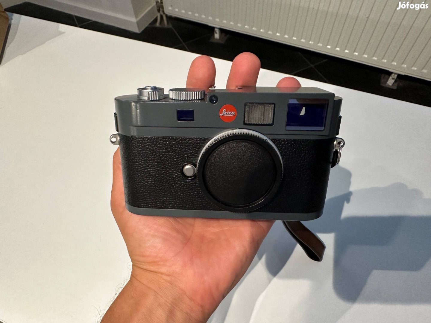 Leica M-E (Typ 220) Fényképezőgép eredeti dobozban + kiegészítők