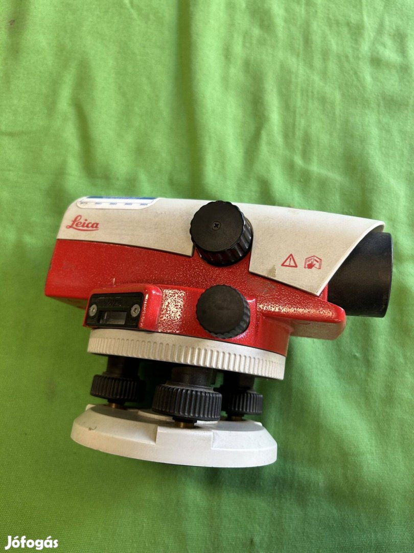 Leica NA724 optikai szintező