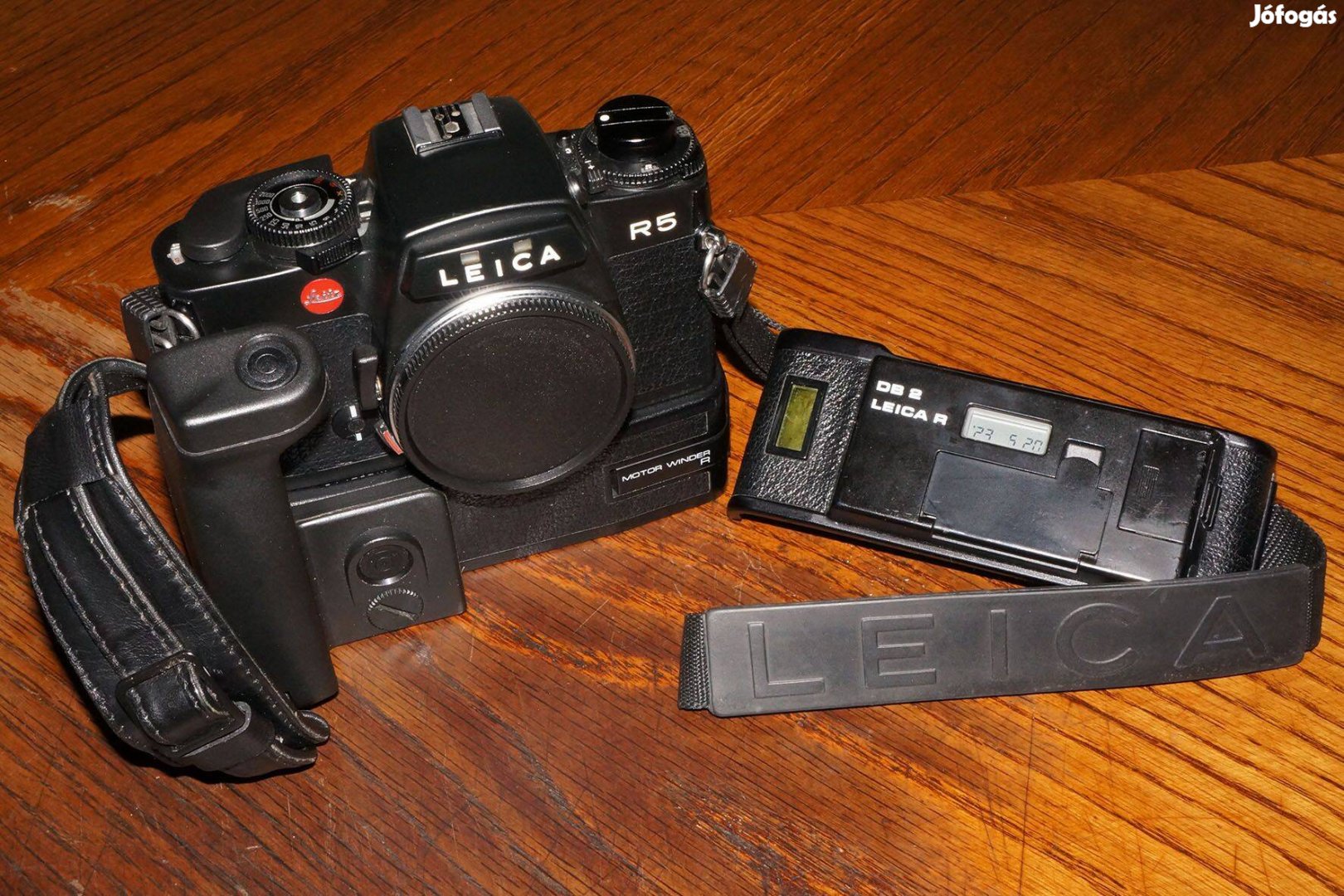 Leica R5 camera body + motor winder R + Data Back DB 2