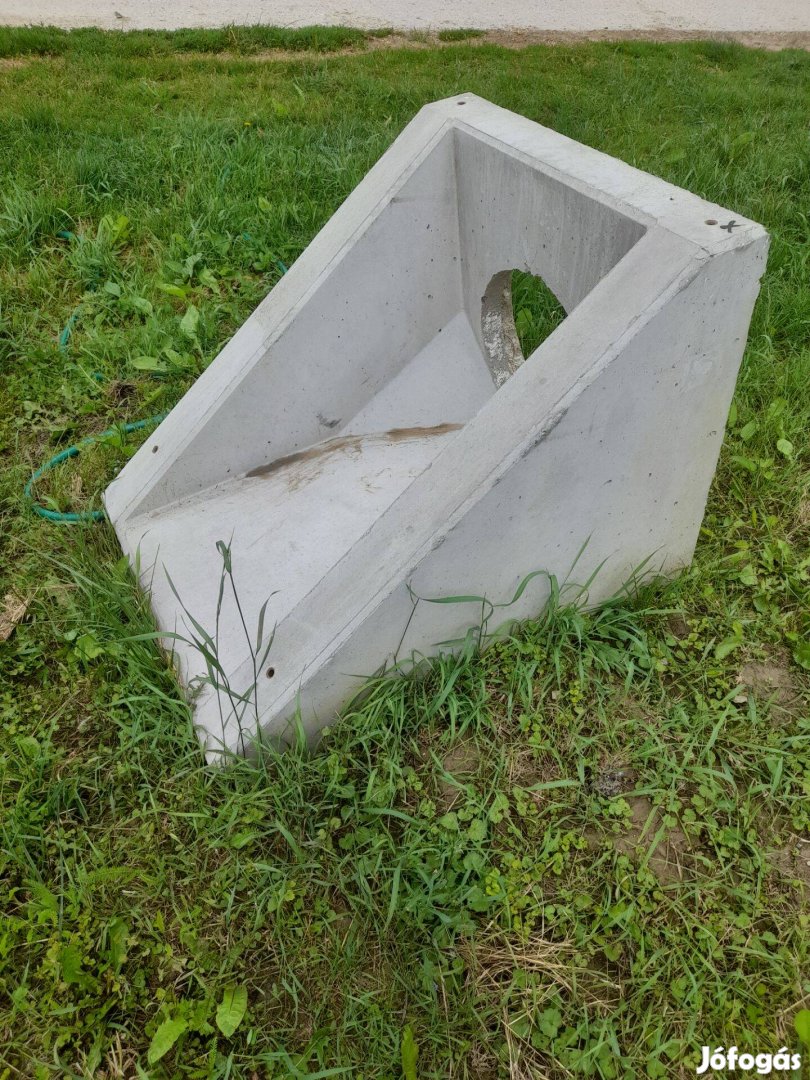 Leier hídfej híd előfej