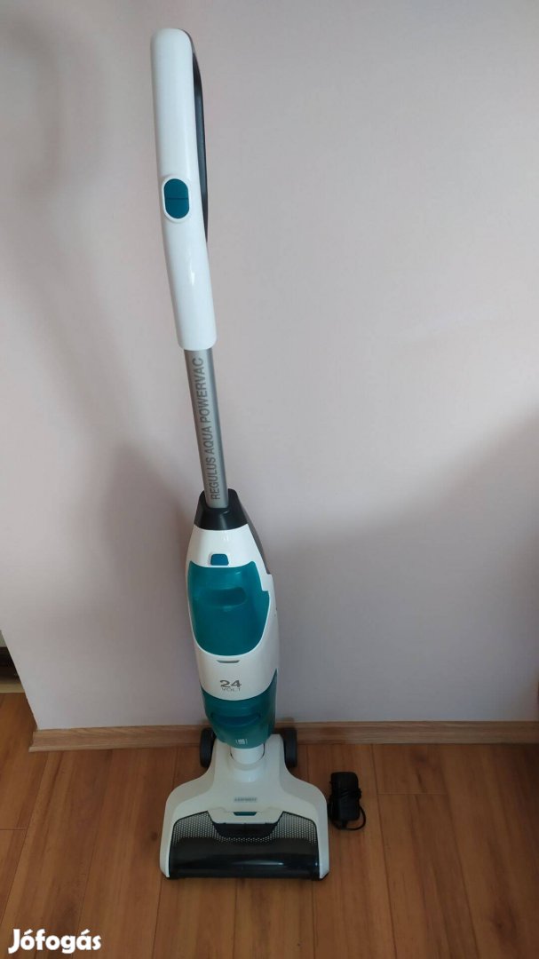 Leifheit Aqua Powervac felmosó és porszívó egyben