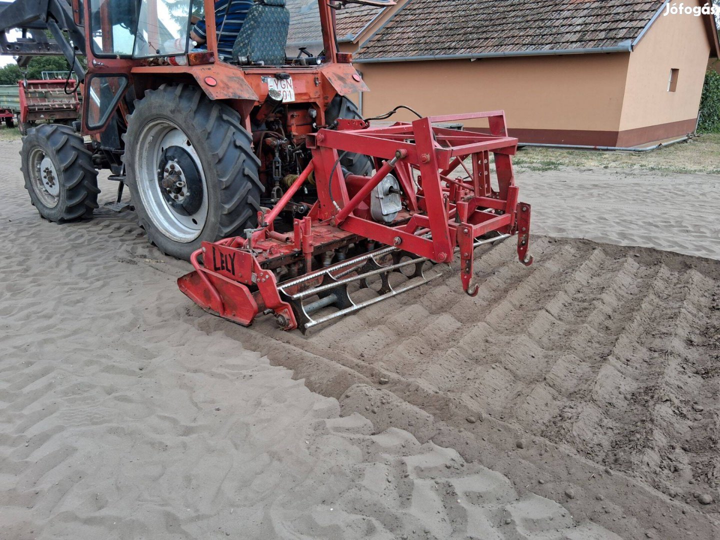 Lely 3 méteres forgóborona vetőgép konzollal