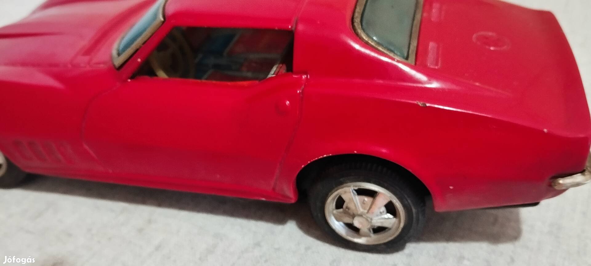 Lemez autó Retro.