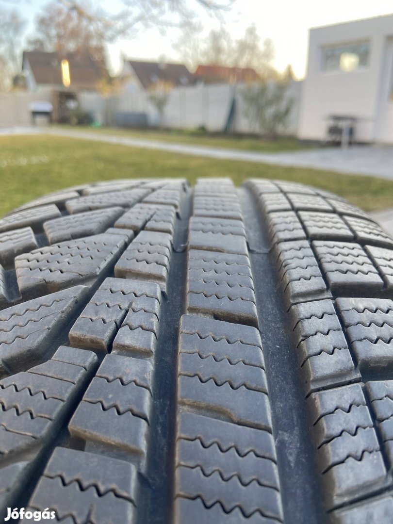 Lemezfelni 245/70 r 16 téli gumival pickupra i