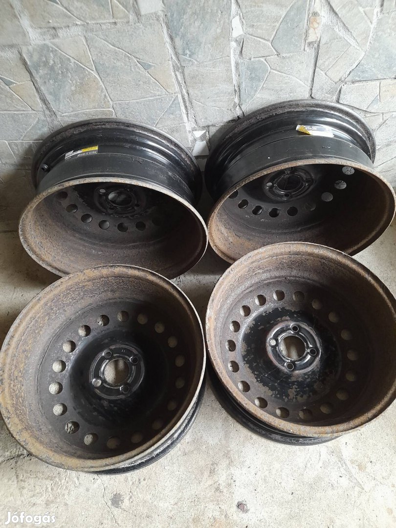 Lemezfelni 4x100 R16 ET49 ,60.1 renault 