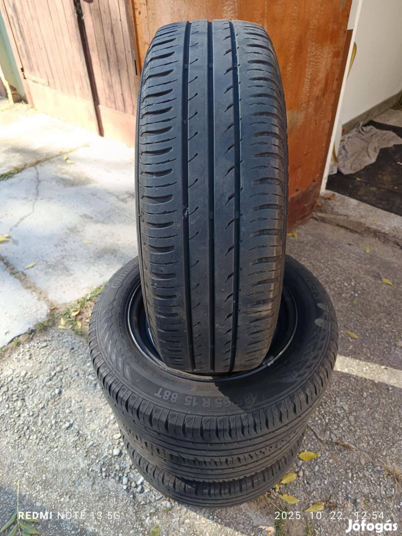 Lemezfelni 4x100 r15 4db nyári gumival eladó