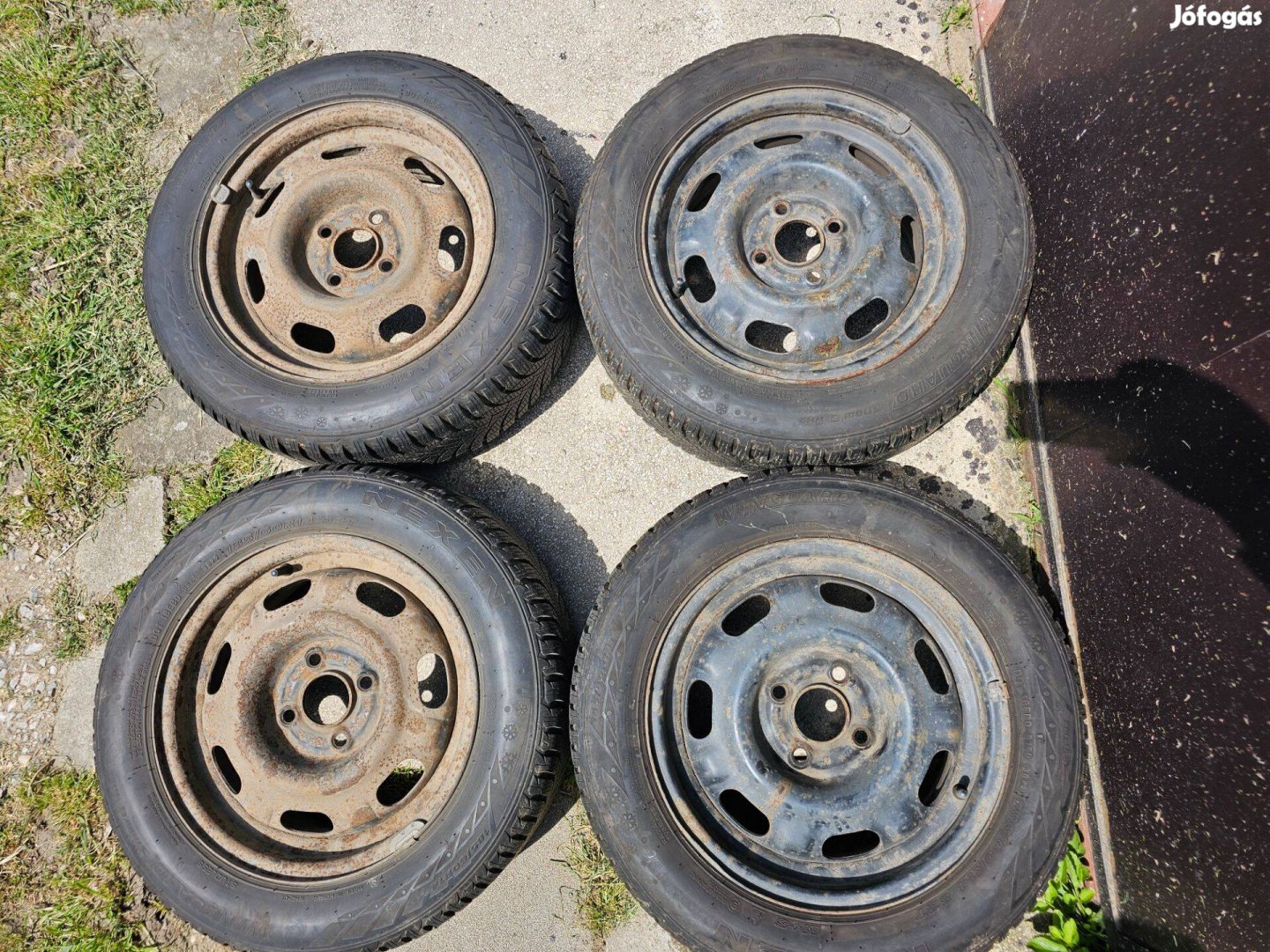 Lemezfelni téligumival (185/60R14) 4x100