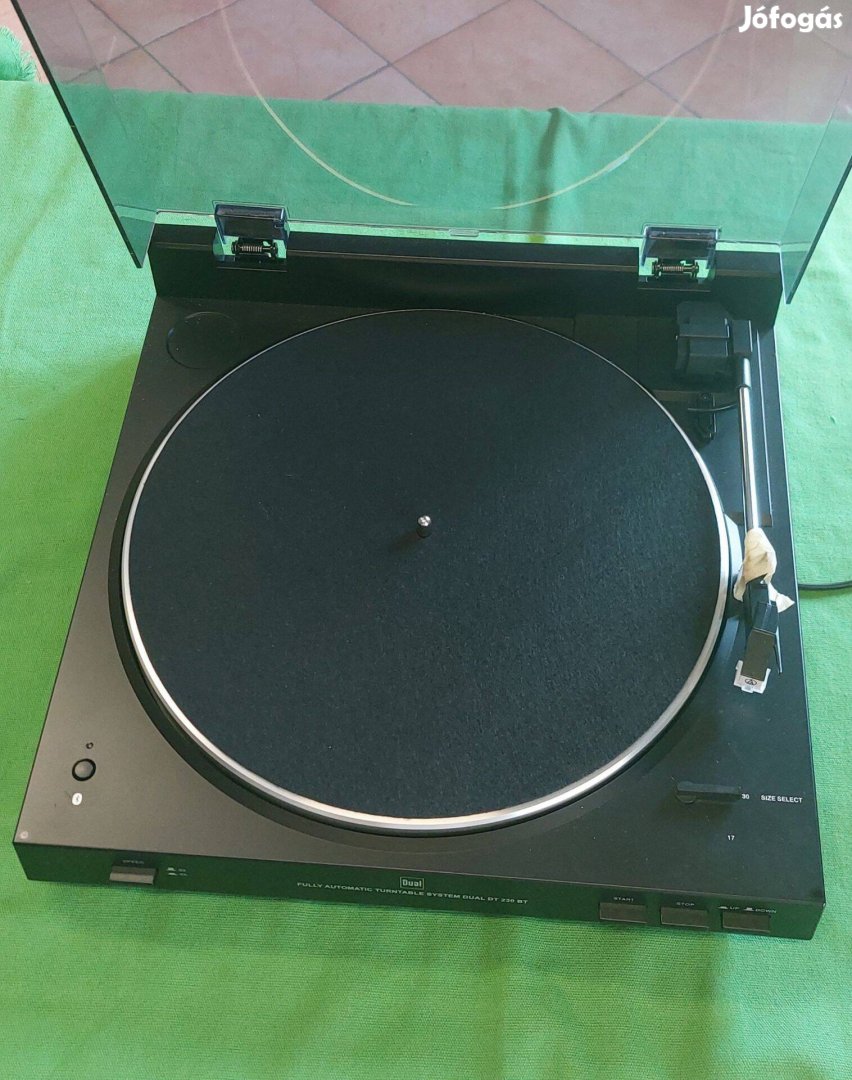 Lemezlejátszó Dual DT 230 BT