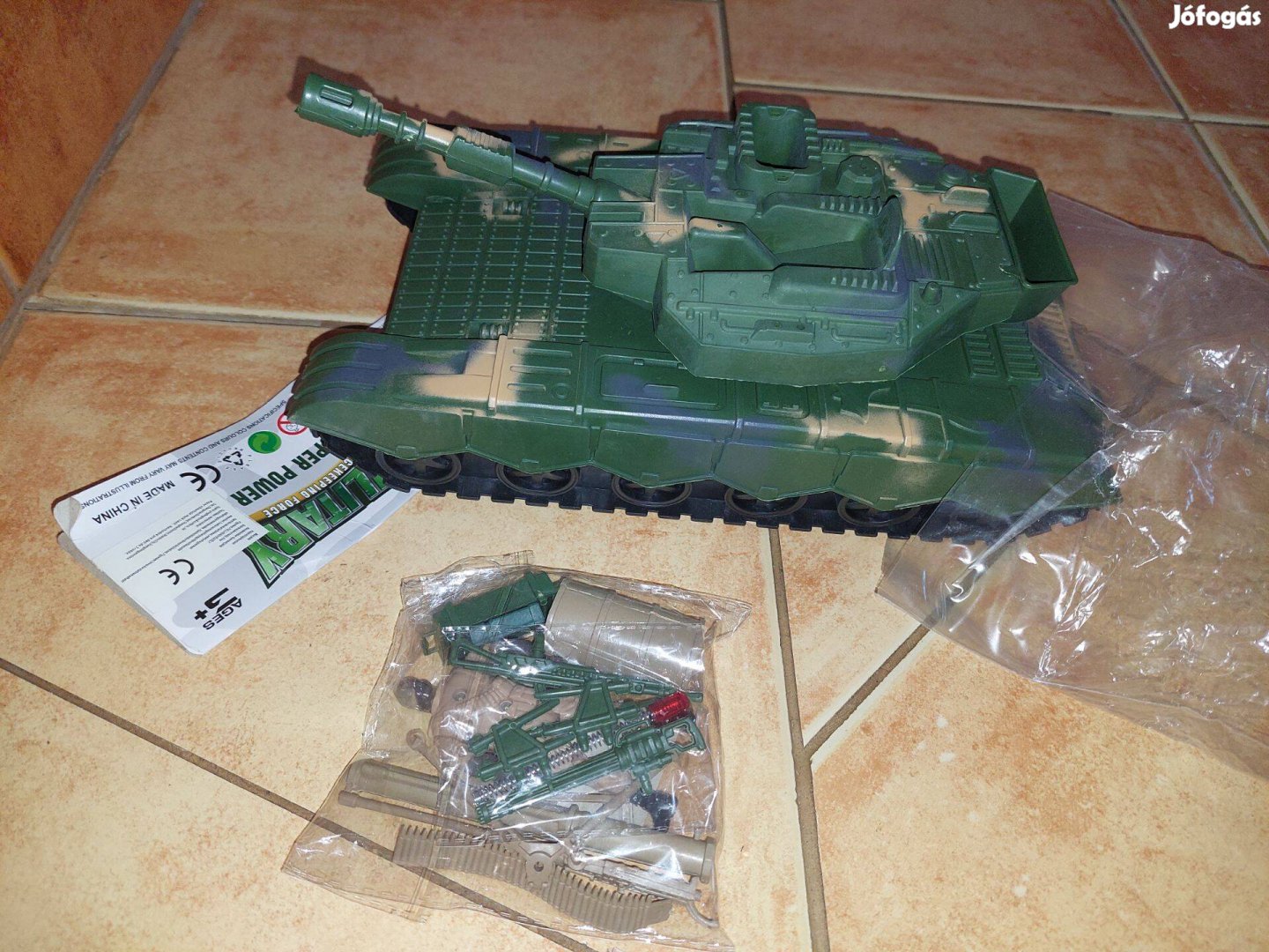 Lendkerekes tank 30 cm