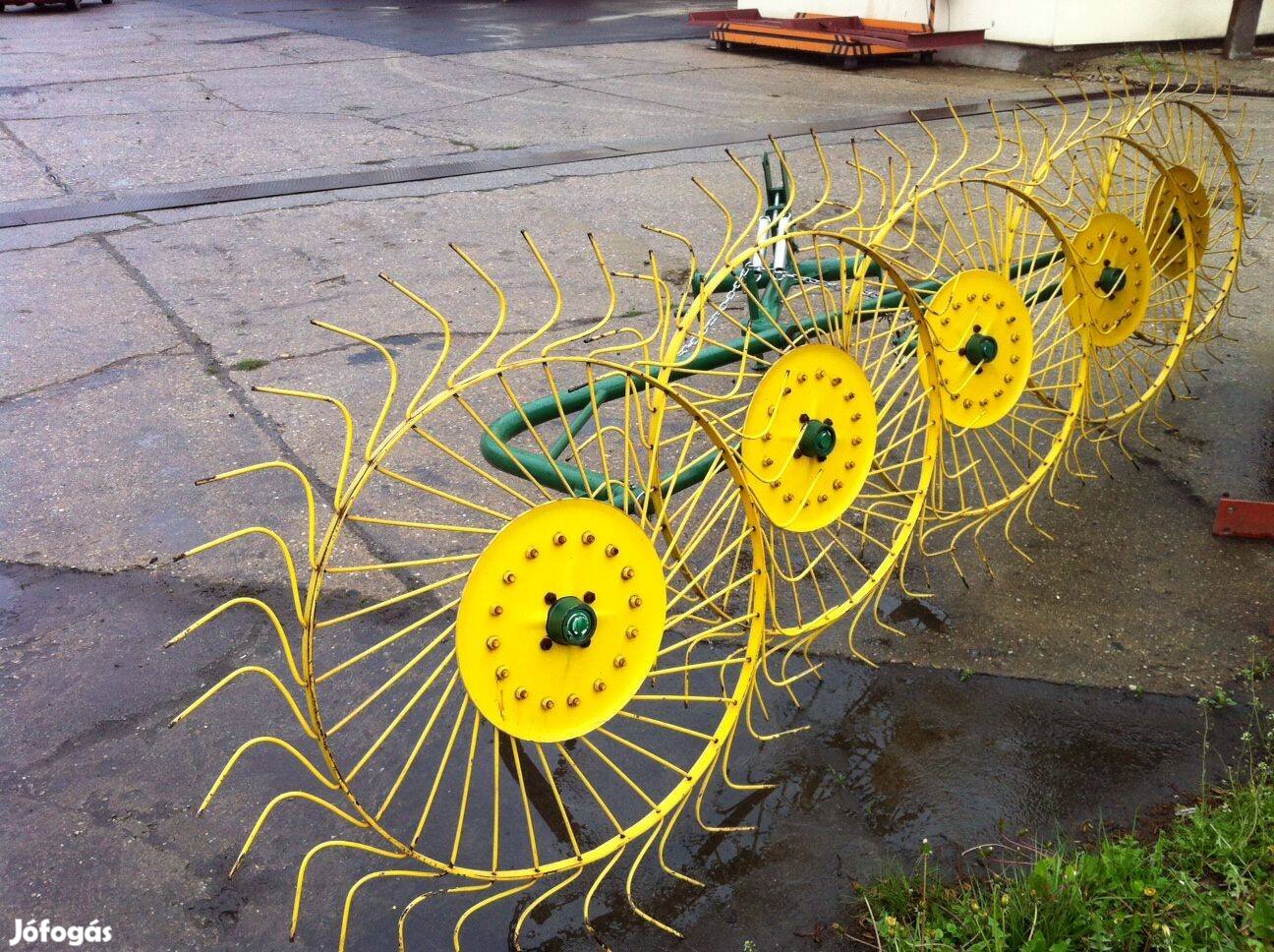 Lengyel függesztett rendsodró