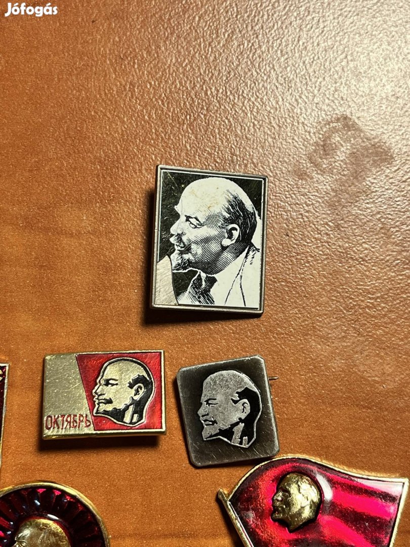 Lenin jelvények, kitűzők