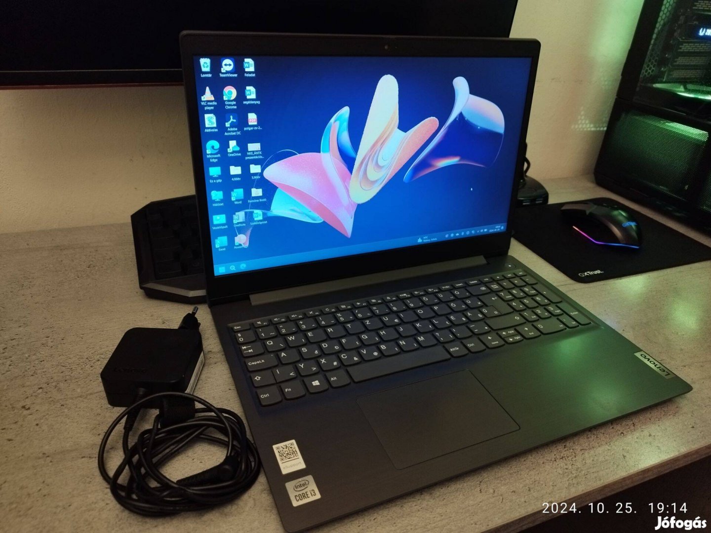 Lenovo 15,6" laptop /i3/ - új állapotban, garanciával!