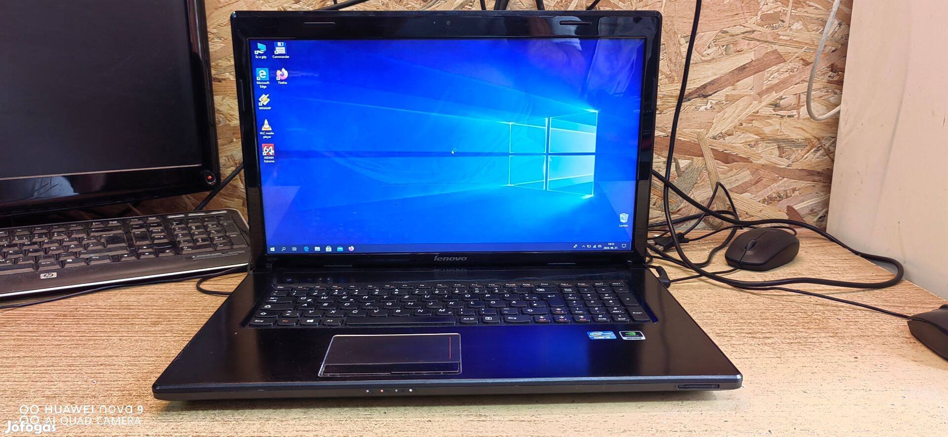 Lenovo 17col i5 laptop 4x2500mhz,8gb DDR3,Duppla vga 2gb,1tb HDD