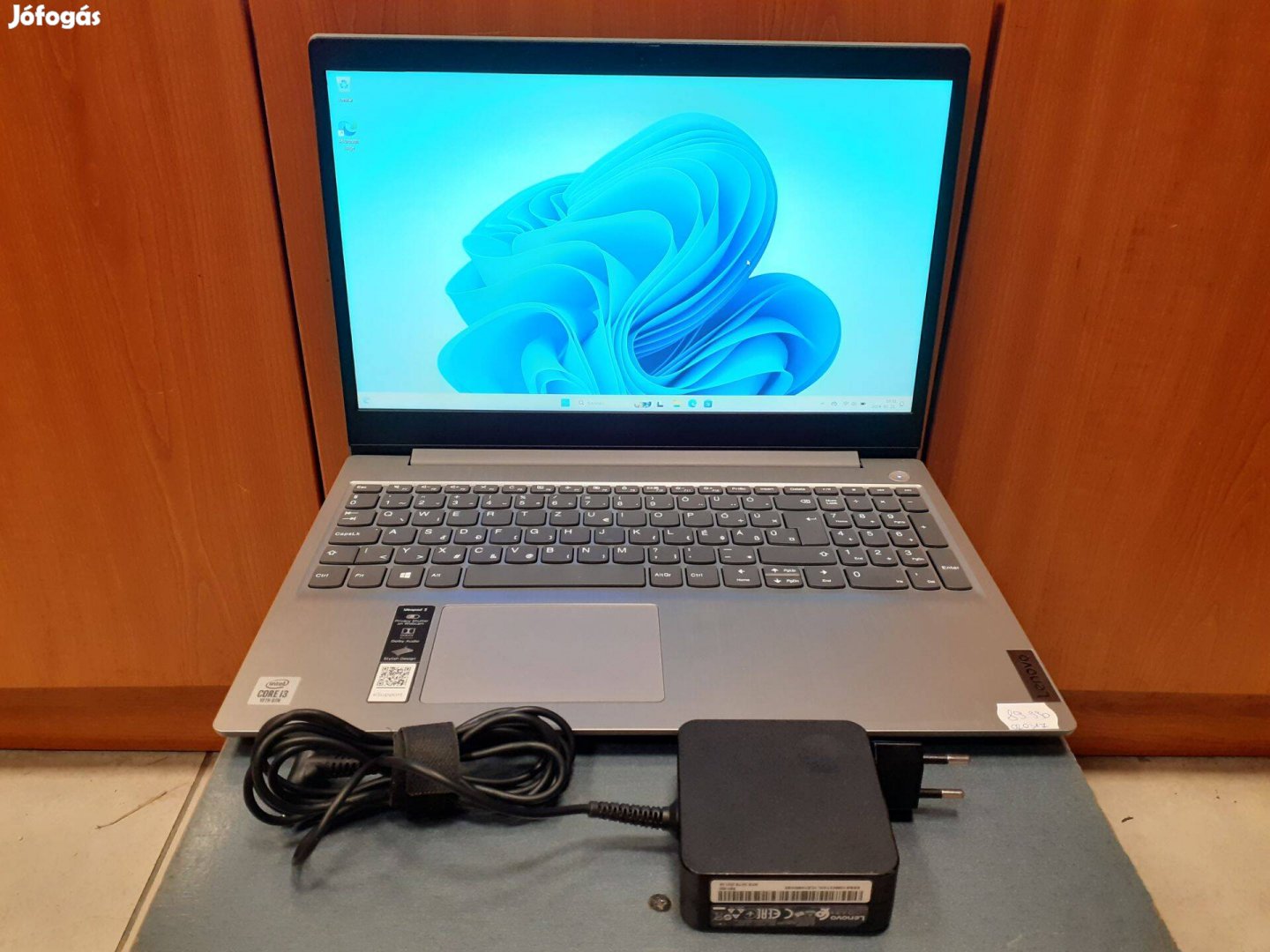 Lenovo Ideapad 3 15.6" Laptop i3/8GB/512GB SSD Újszerű Garis !
