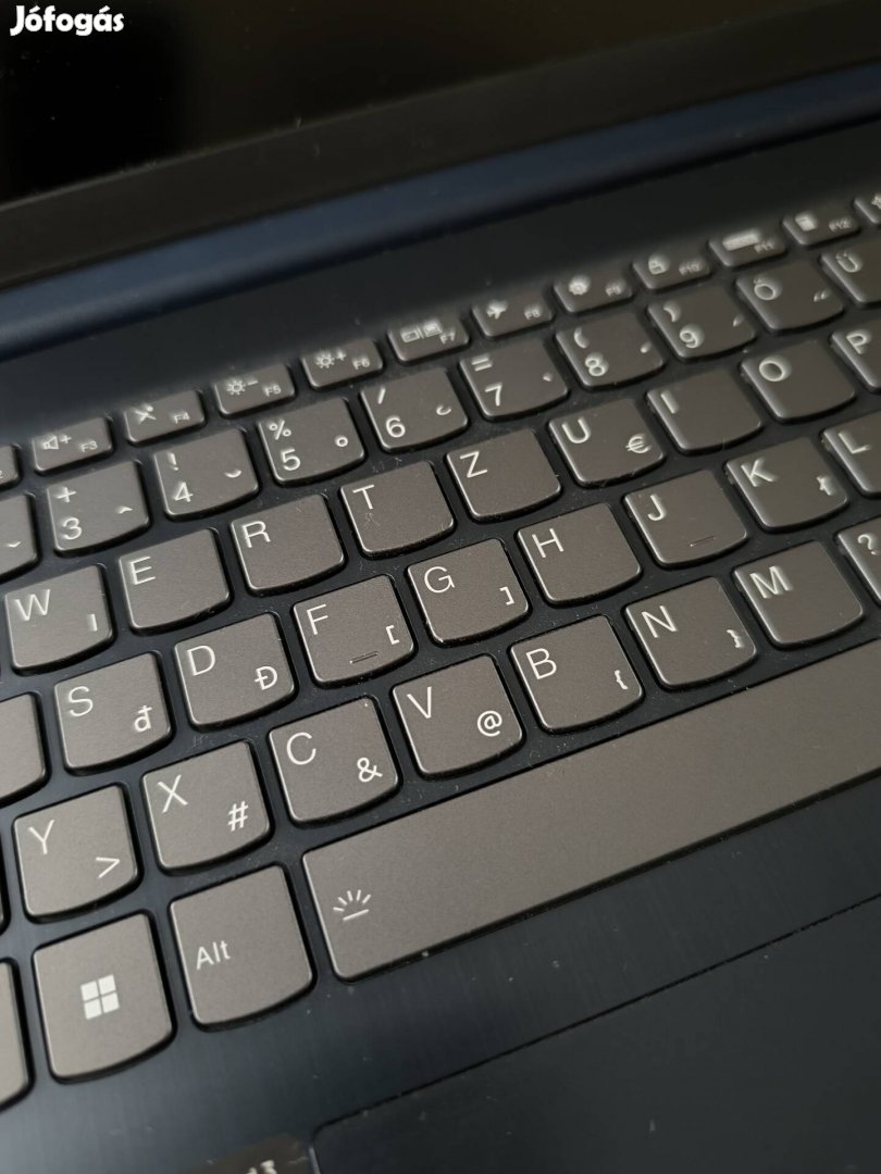 Lenovo Ideapad 3 82H8031JHV