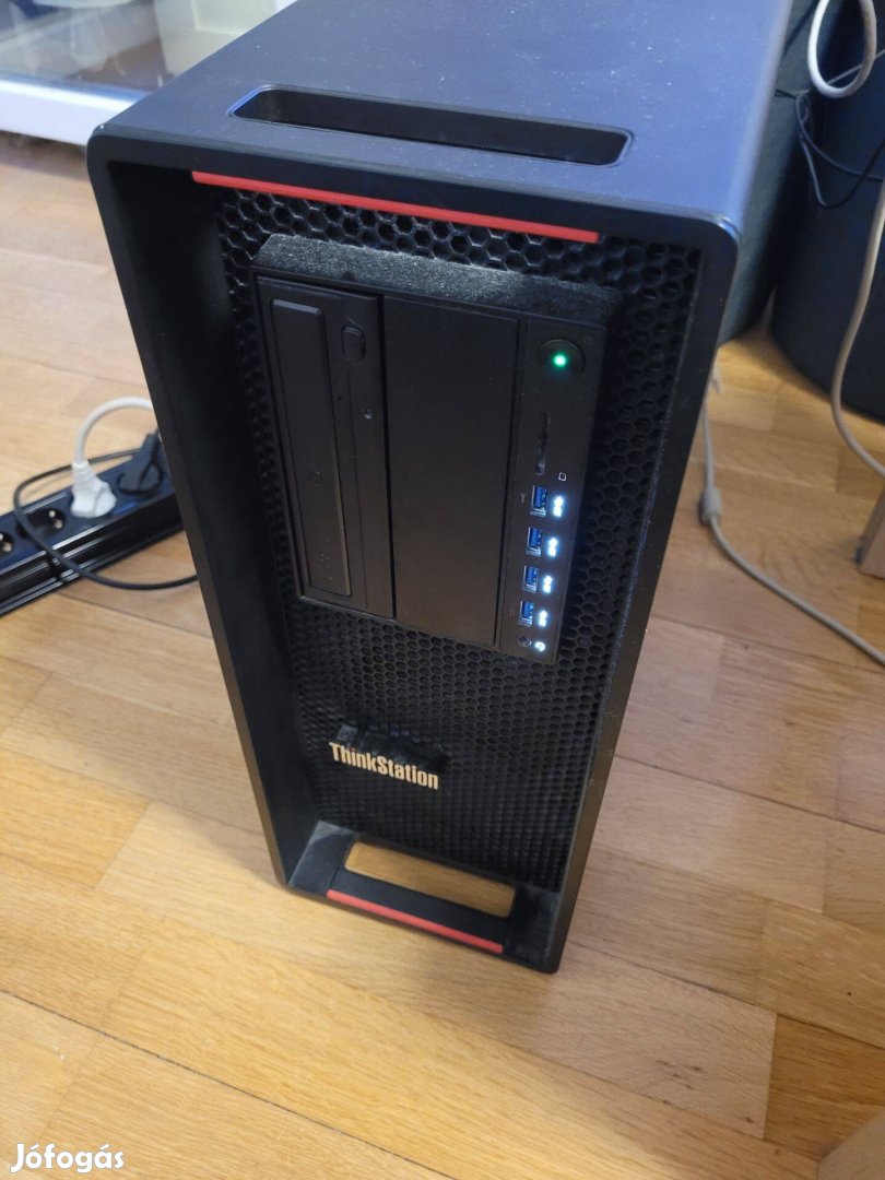 Lenovo P710 workstation számítógép