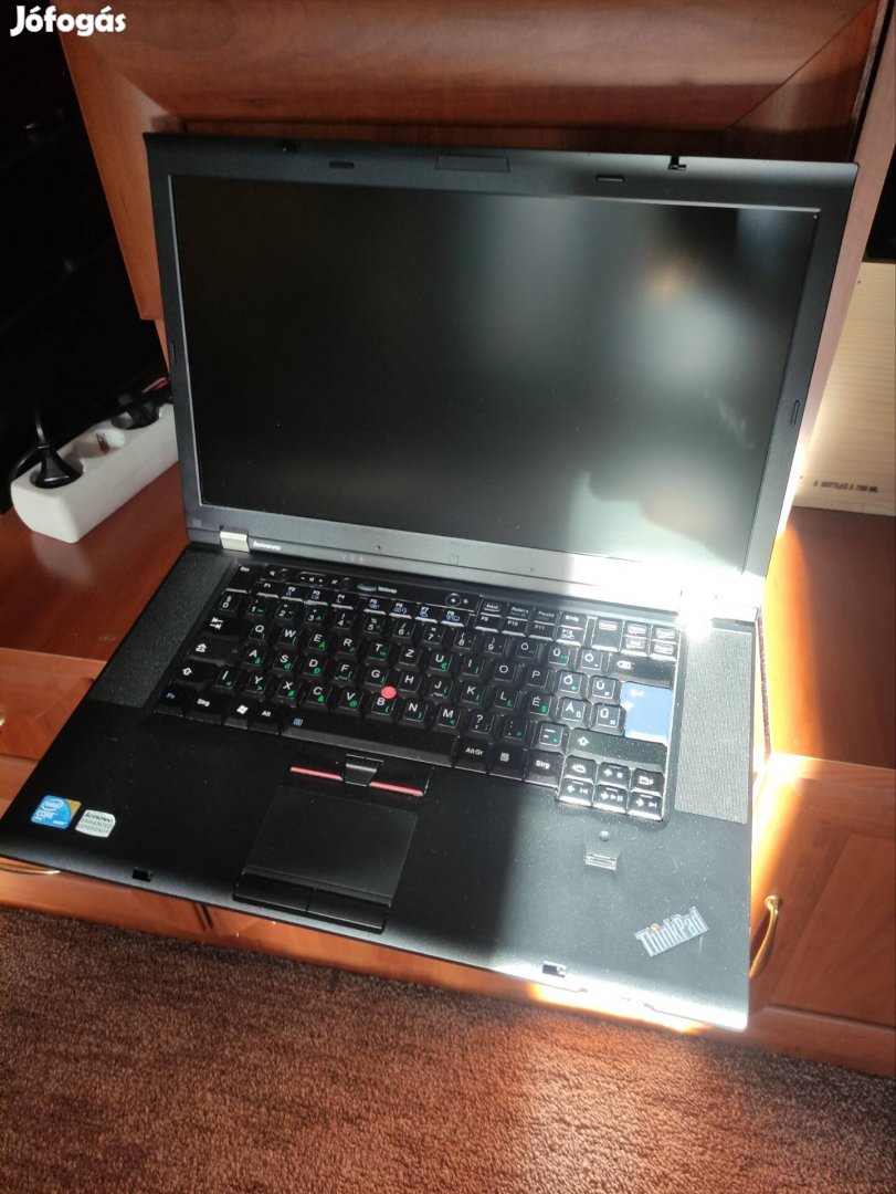 Lenovo T510 (jelszót kér)