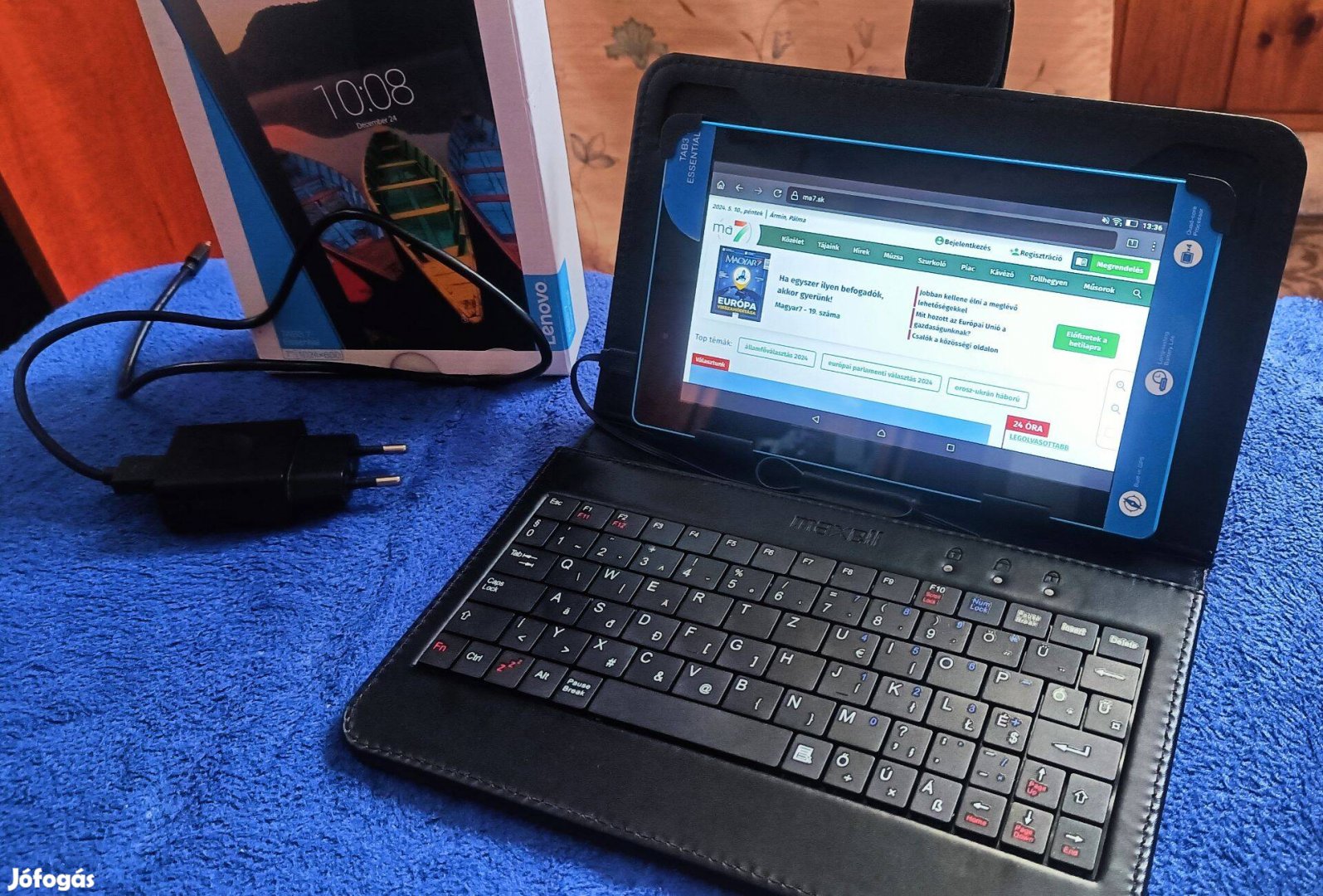 Lenovo TAB3 7 Essential 7" tablet magyar billentyűzetes tokkal