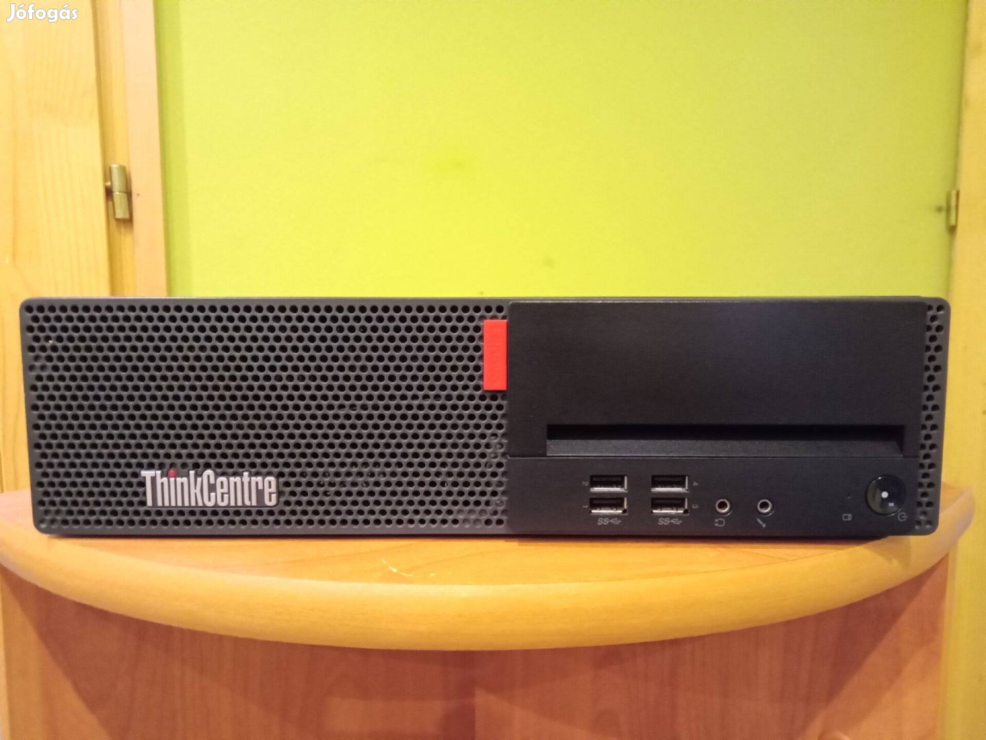 Lenovo Thinkcentre M710s Sff - i5-7500 / 8GB DDR4 / 256GB SSD / WIFI