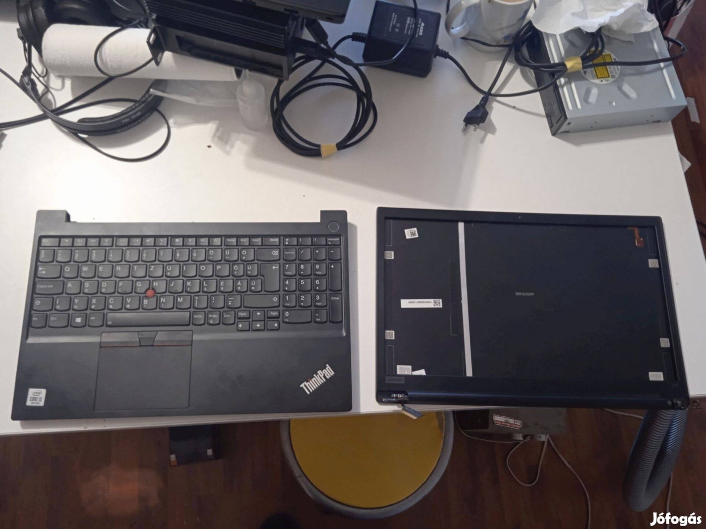 Lenovo Thinkpad E15 alkatrészek egyben akku Magyar bill stb 19.900ft