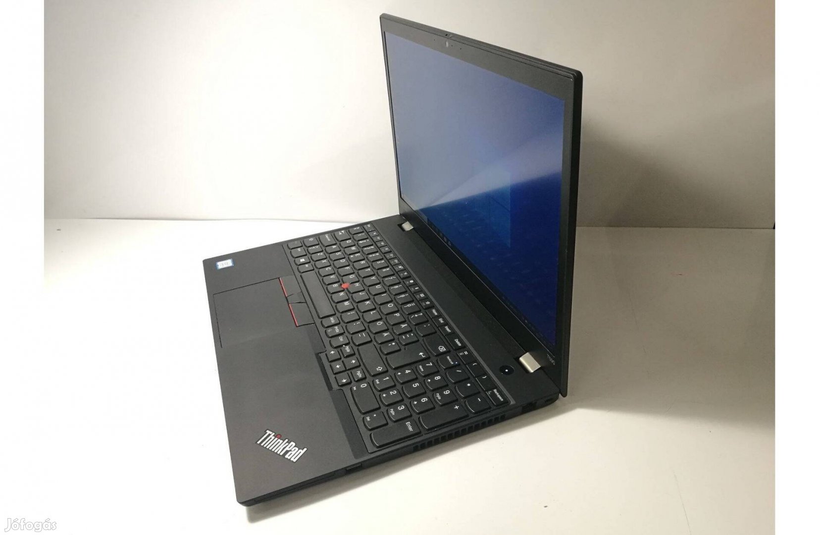 Lenovo Thinkpad T590 - i7 8665U/16GB/256GB SSD /Windows 11