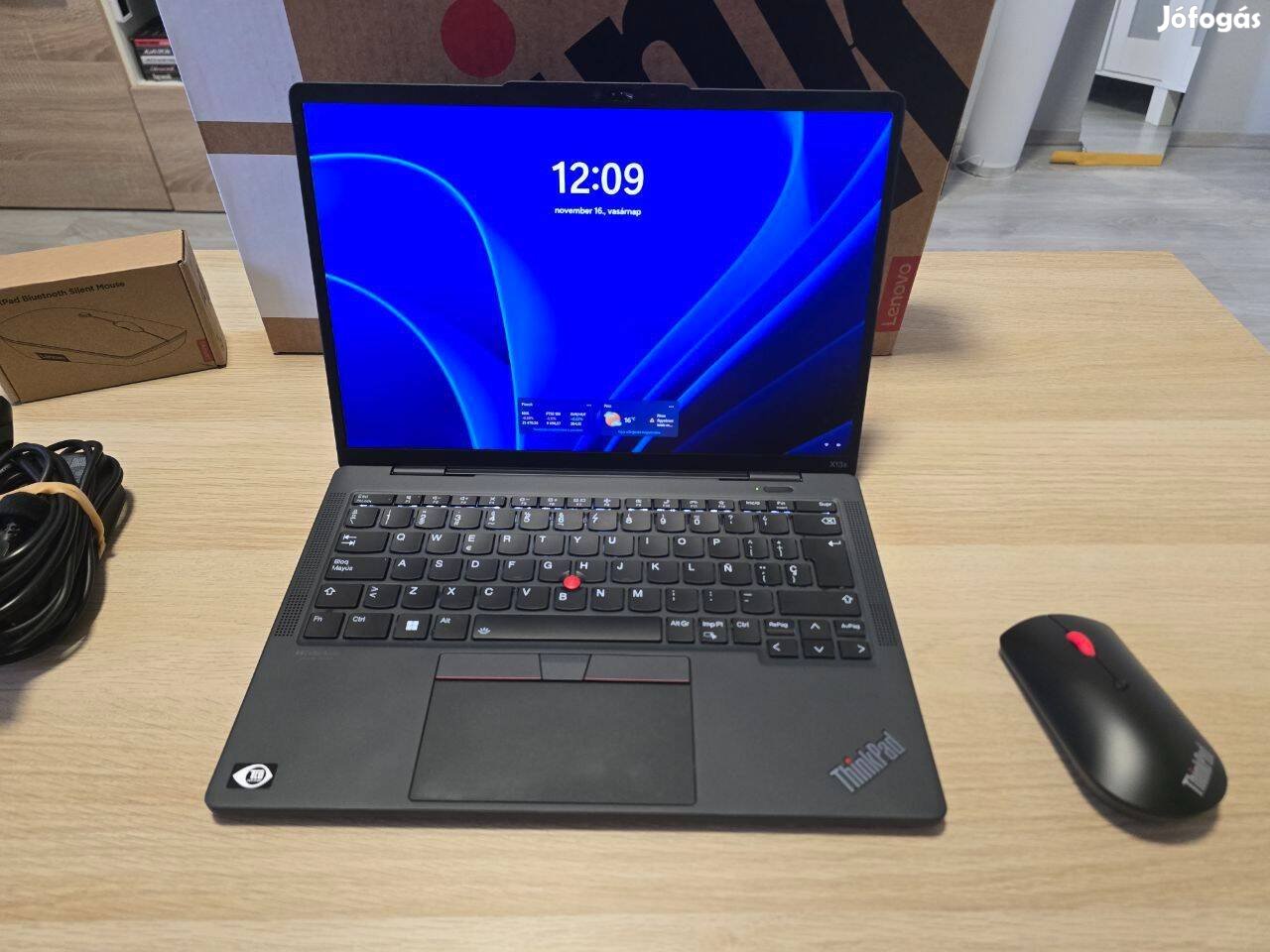 Lenovo Thinkpad X13s Notebook 13.3 16GB 4266MHz Snapdragon