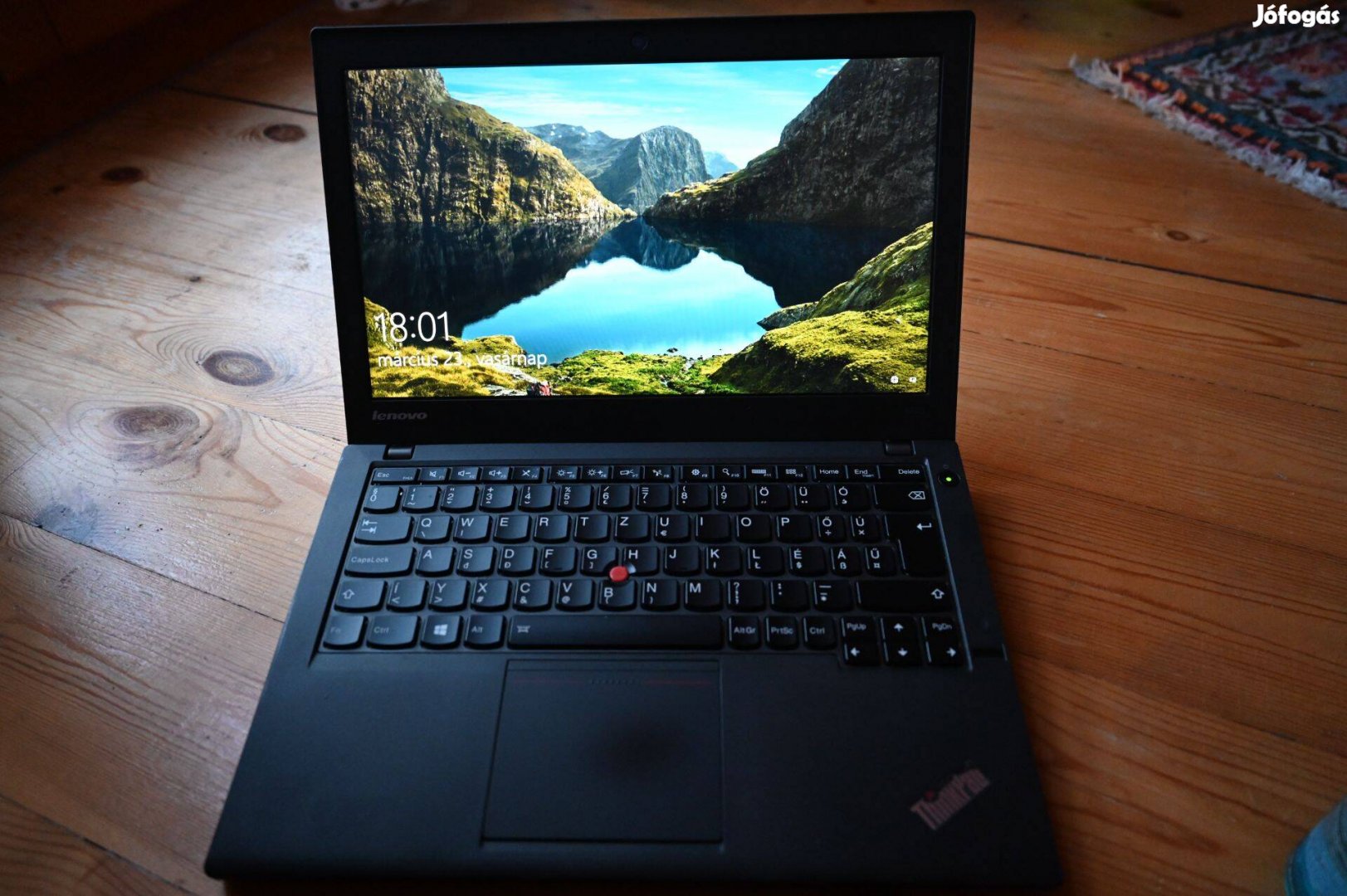 Lenovo Thinkpad X240 - magyar bill