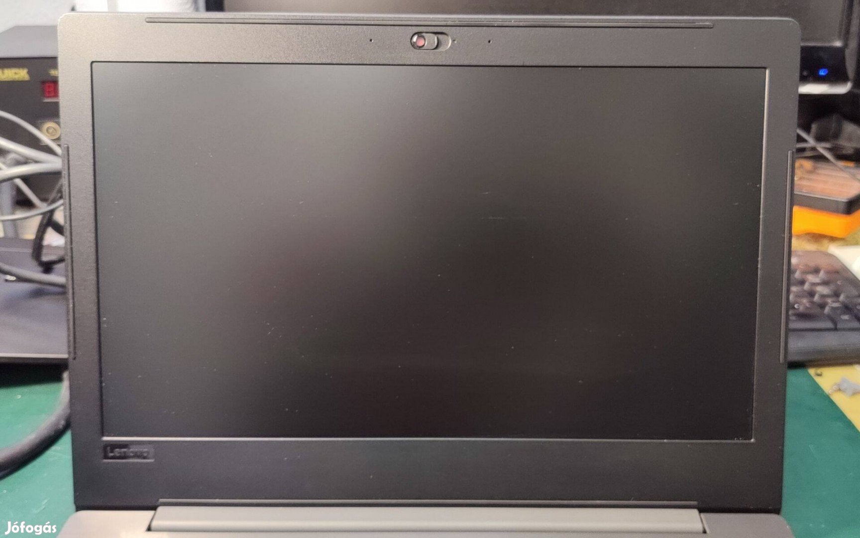 Lenovo V330 14" laptop, Intel I5-8250U