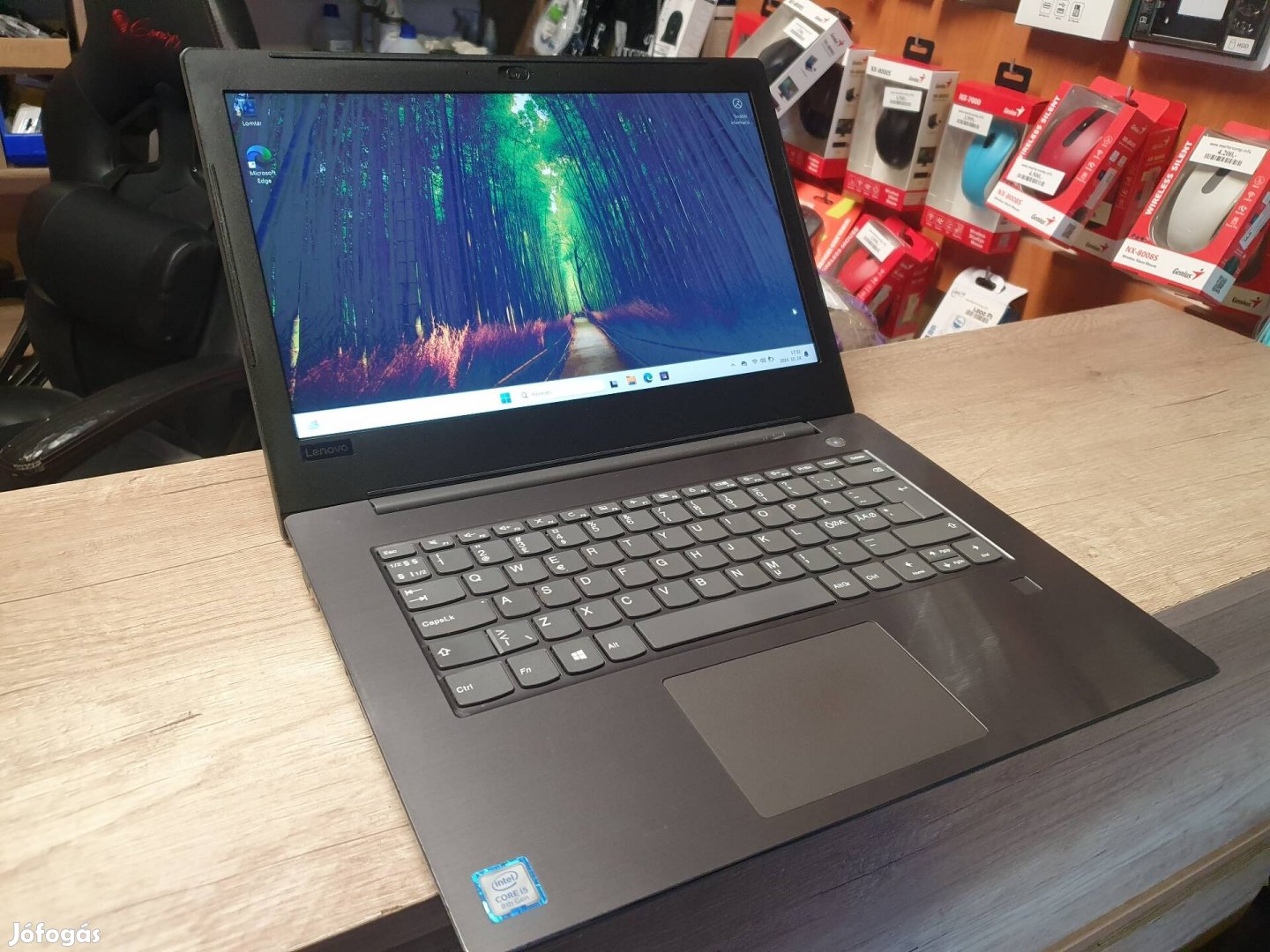 Lenovo V330 Core i5 8250 Windows 11 Fullhd Garanciával