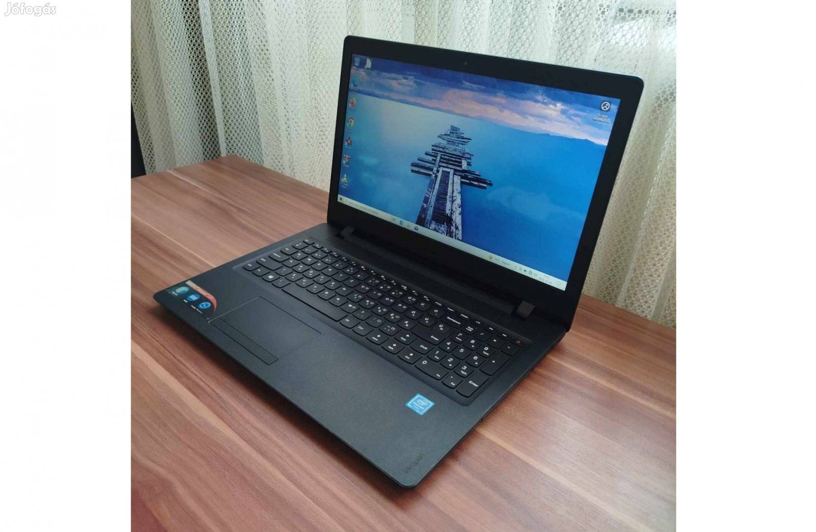 Lenovo laptop / Intel Pentium / 4GB RAM / 256GB SSD