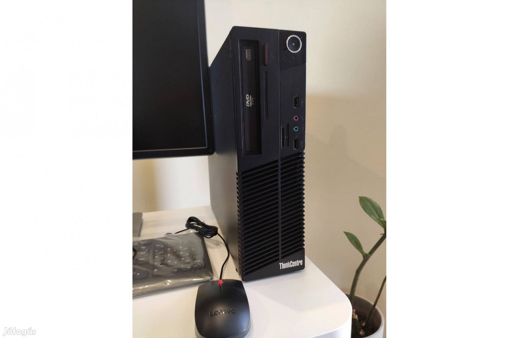 Lenovothinkcentre PC 3.2GHz/4GB/128GB ssd /bill.egér /Win10