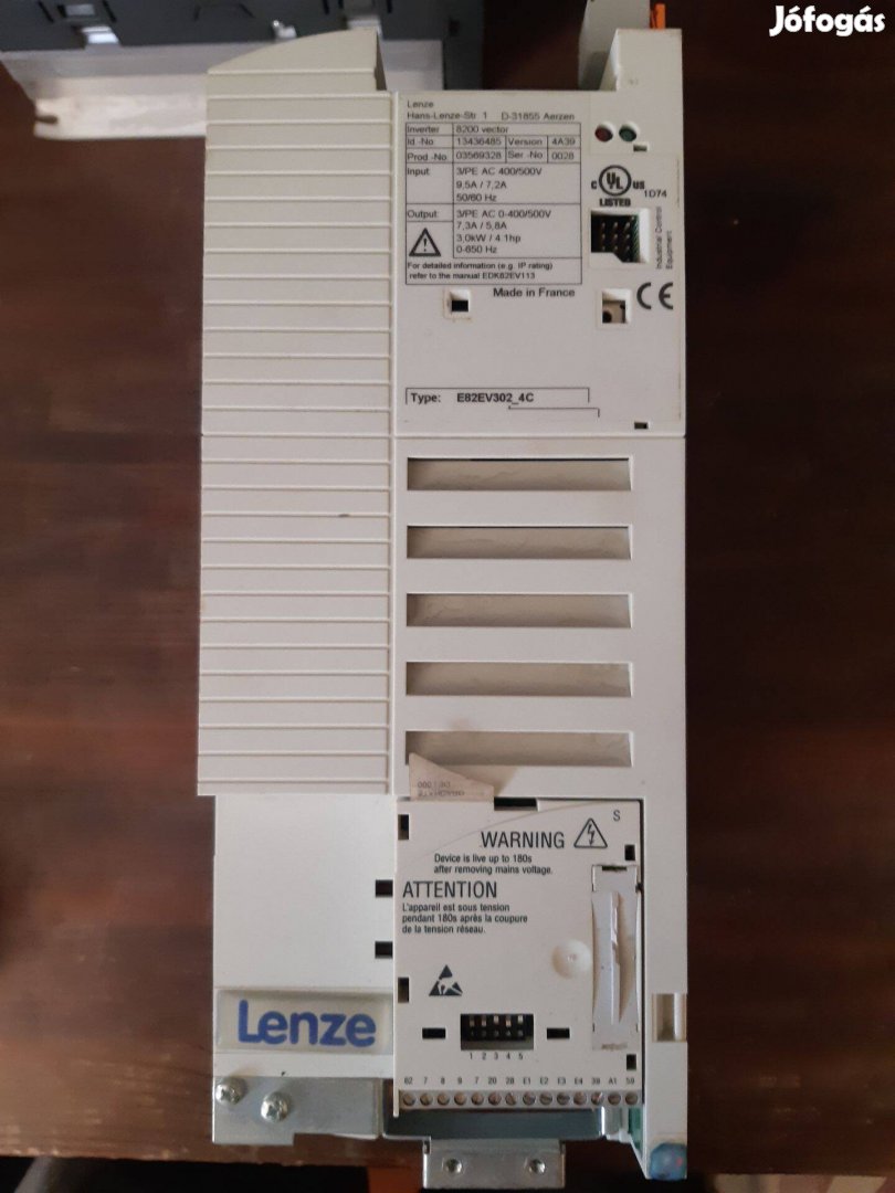 Lenze 8200 Vector frekvenciaváltó E82EV302_4C