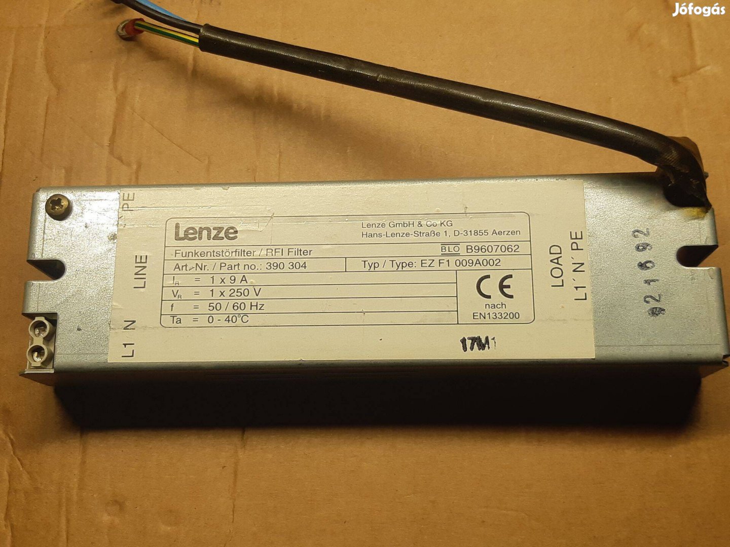 Lenze RFI-szűrő 9A, 250 V AC, 50/60Hz, szerelhető, zárt kivitel