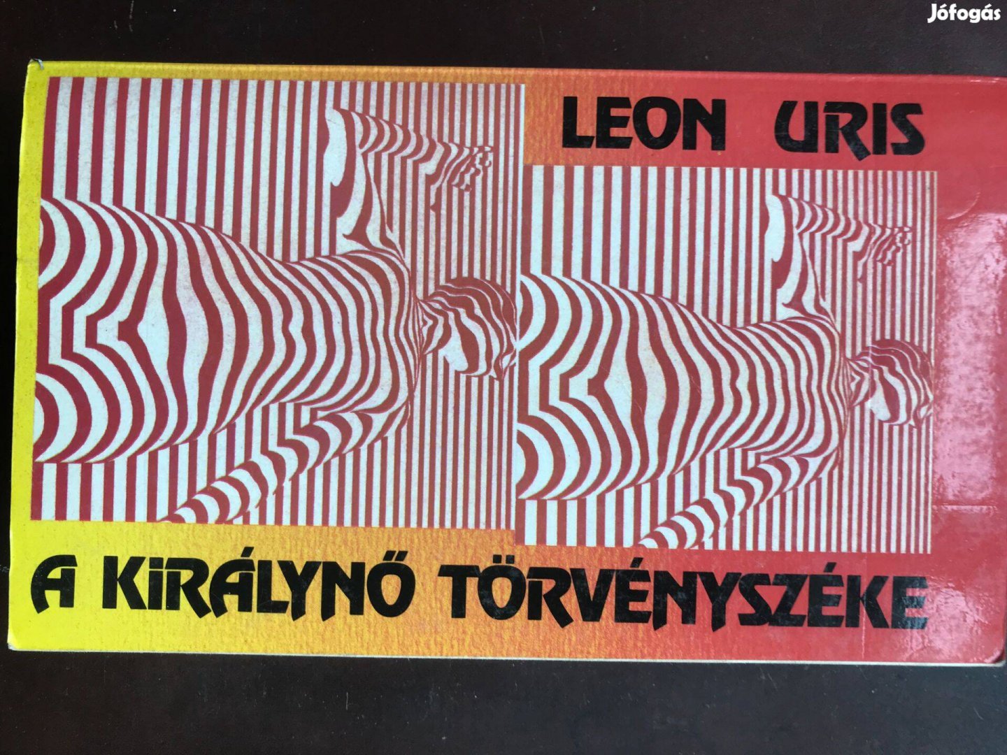 Leon Uris - A Királynő törvényszéke