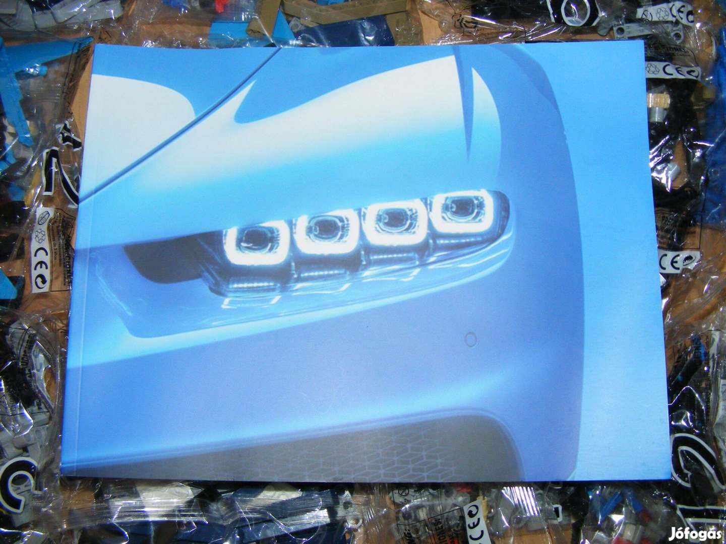 Lepin 42083 Bugatti Chiron 3600db Technic kompatibilis Új