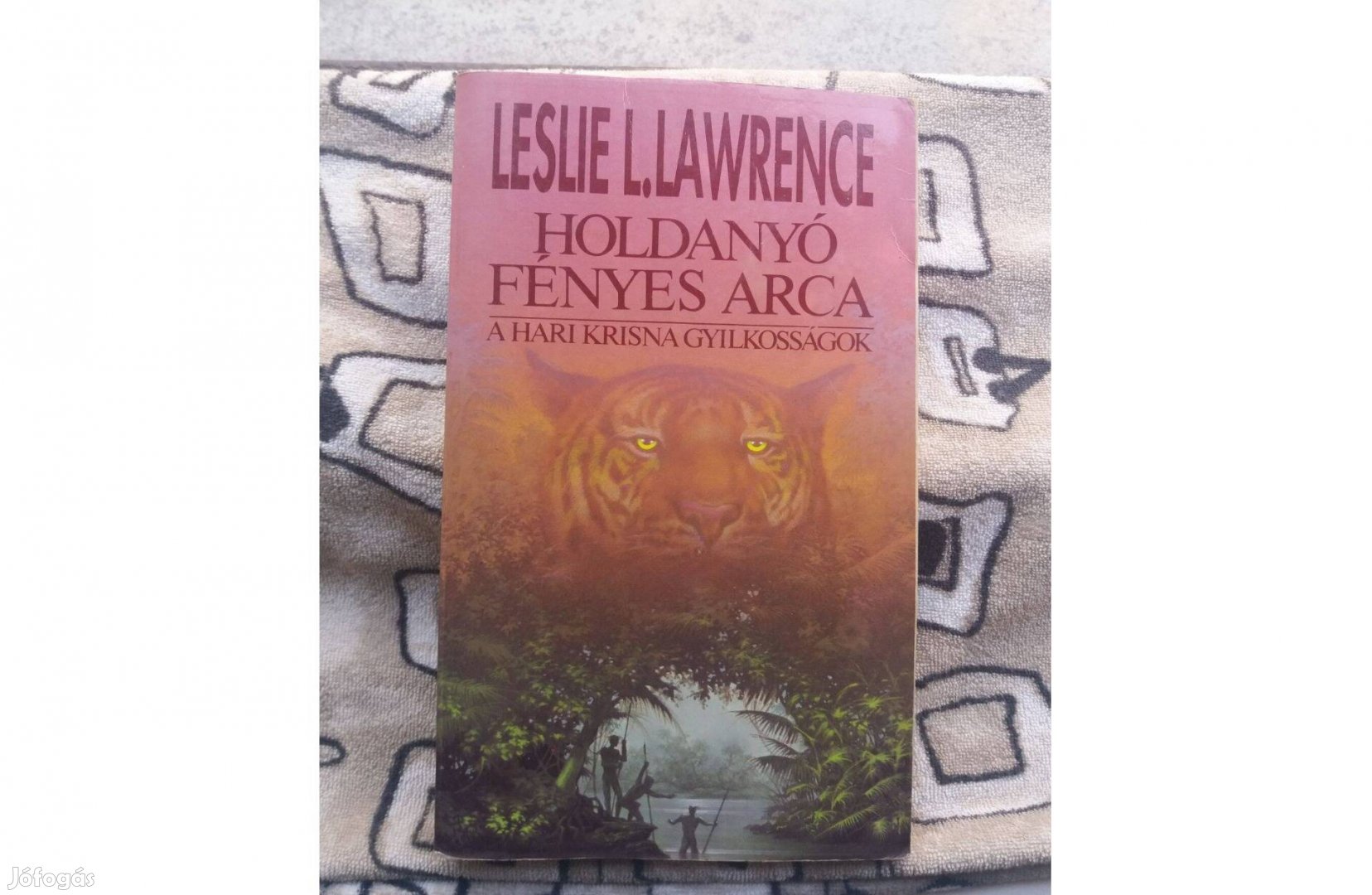 Leslie L. Lawrence: Holdanyó fényes arca