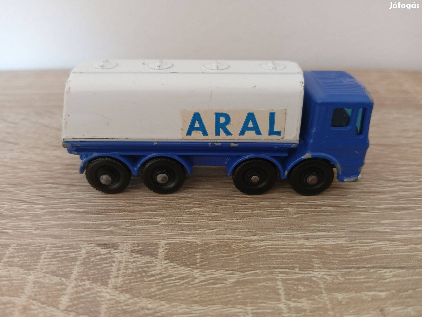 Lesney Matchbox RW 32 Leyland Petrol Tanker "Aral"