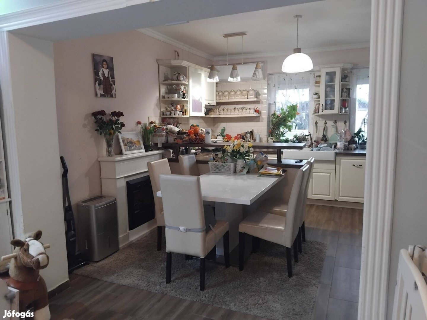 Létavértes központhoz közel, felújított családi ház eladó!