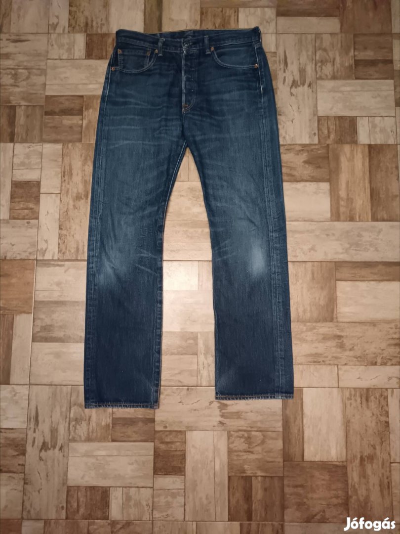 Levi Strauss & Co. 33 32