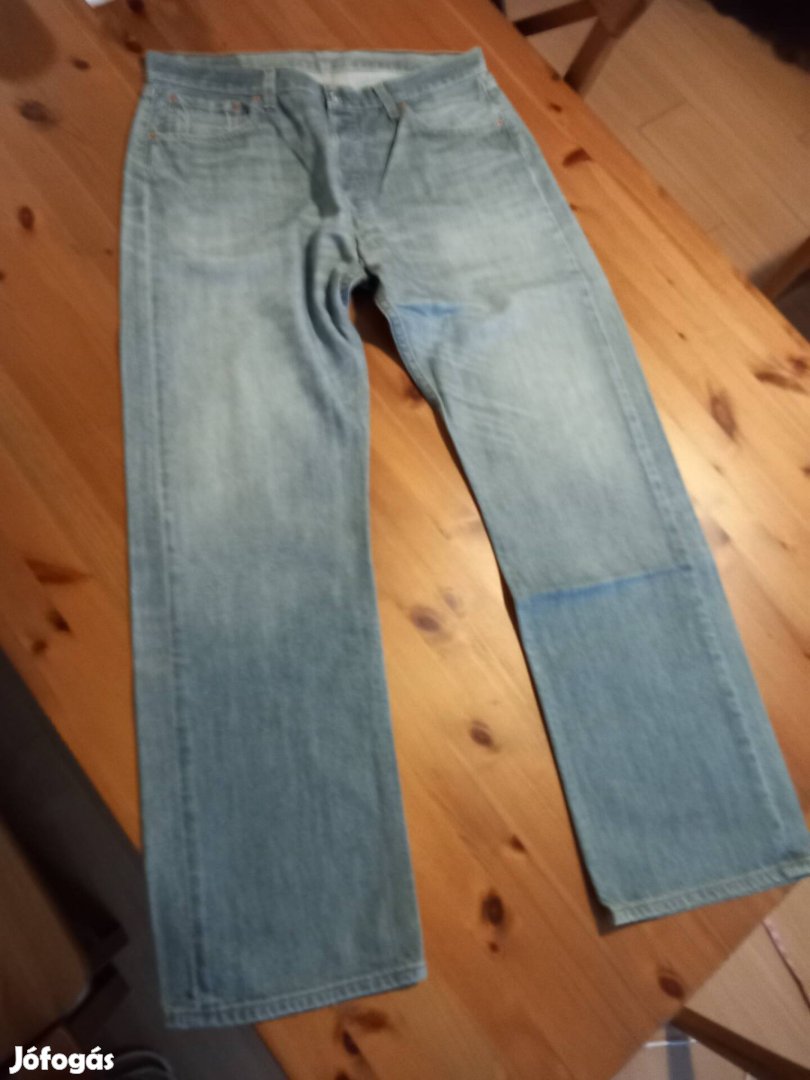 Levis 501 kopott férfi farmernadrág