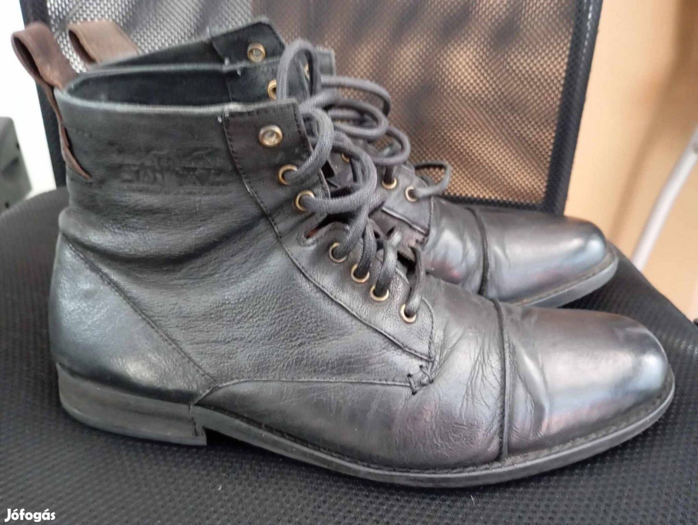 Levis valódi bőr bakancs 44-es méretben