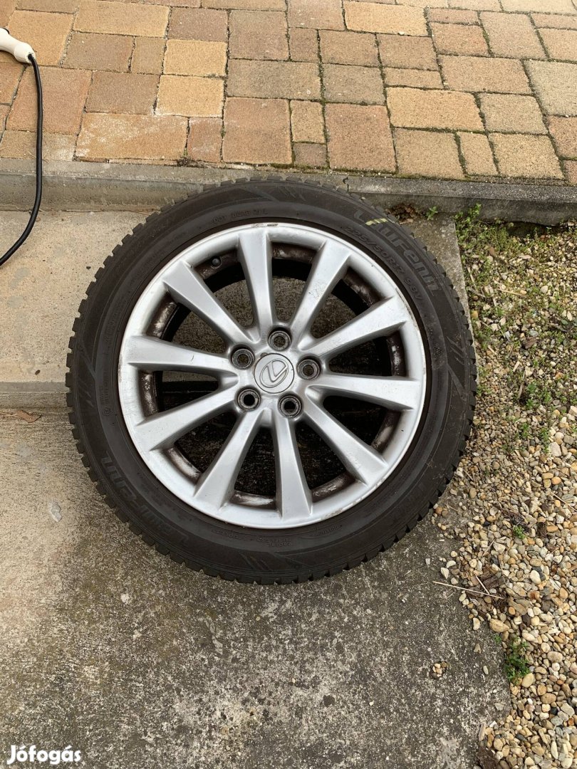 Lexus 17" felni garnitúra, téligumival