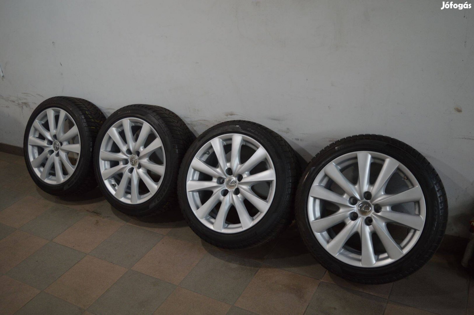 Lexus 18-as téli garnitúra 5x114,3