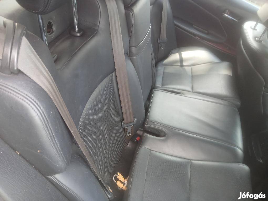 Lexus GS 450 hátsó ülés szett
