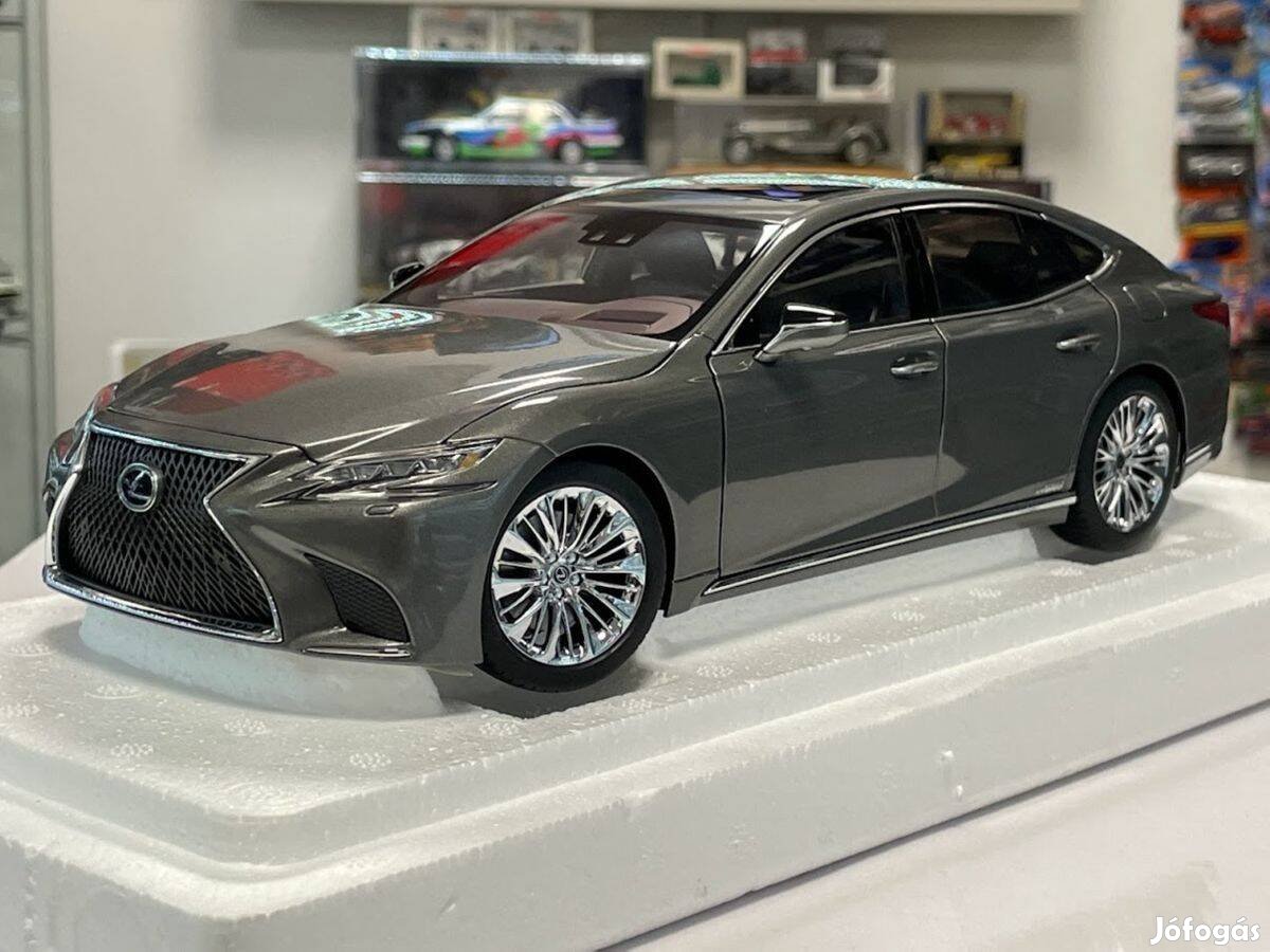 Lexus LS500H 2018 1:18 1/18 Autoart Composite 78867