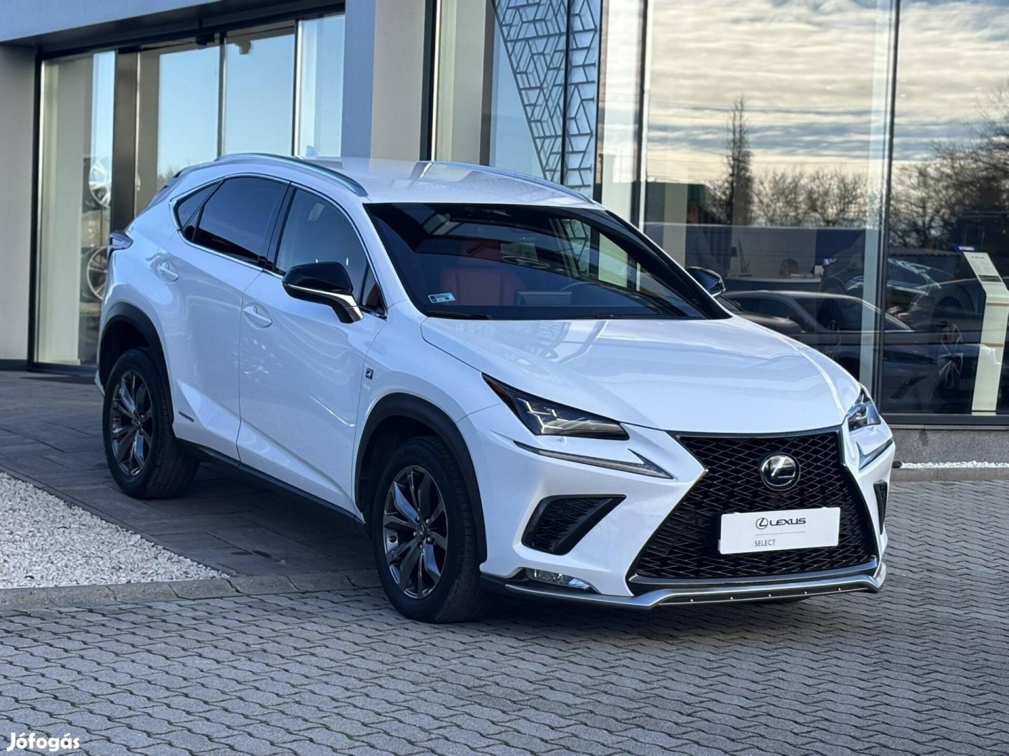 Lexus NX 300 F Sport (Automata) + 2 év Lexus Se...