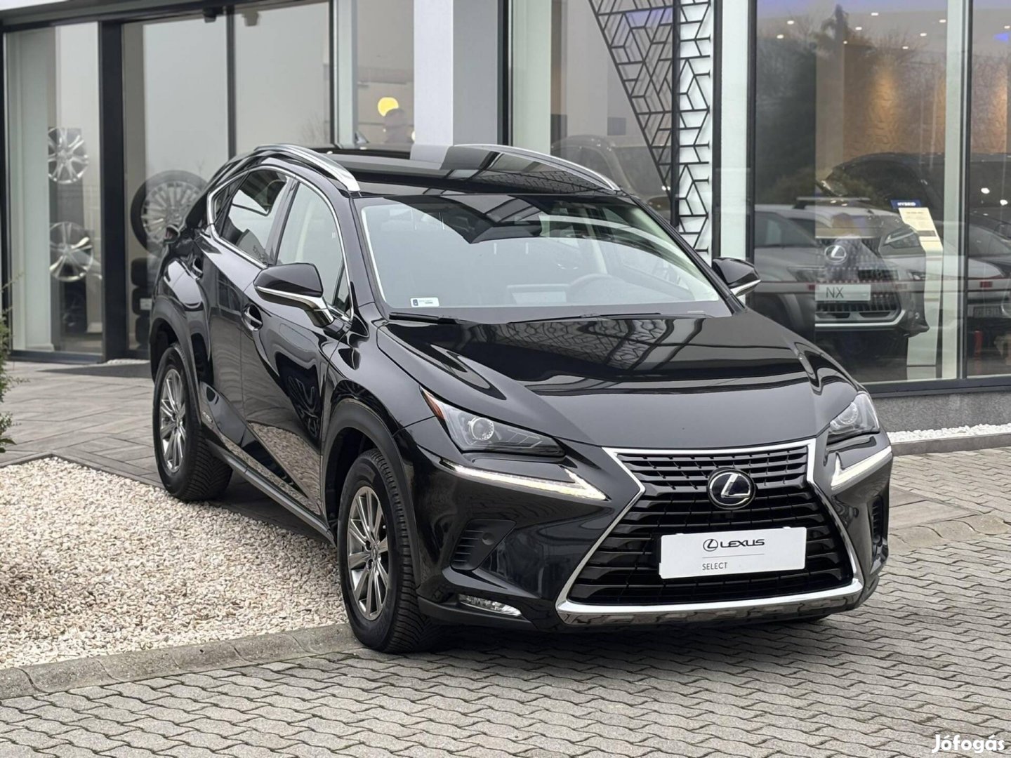 Lexus NX 300h Elegance Safety FWD CVT + 2 év Mi...