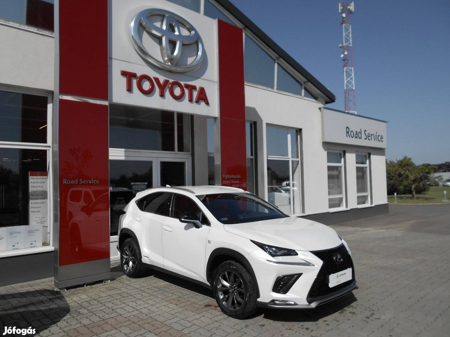 Lexus NX 300h F Sport CVT