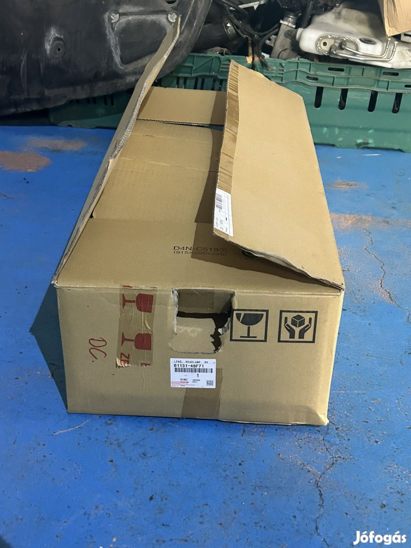 Lexus RX450H jobb fényszóró üveg 2021-  8113148F71 eladó